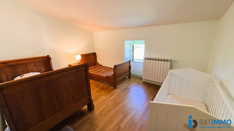 Maison - 239 m² - 7 pièces