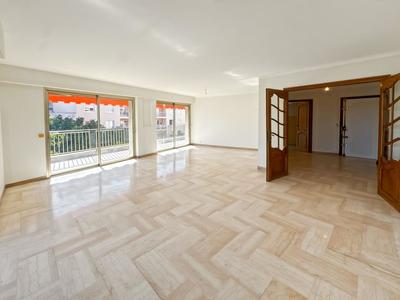 Appartement - 102 m² - 3 pièces