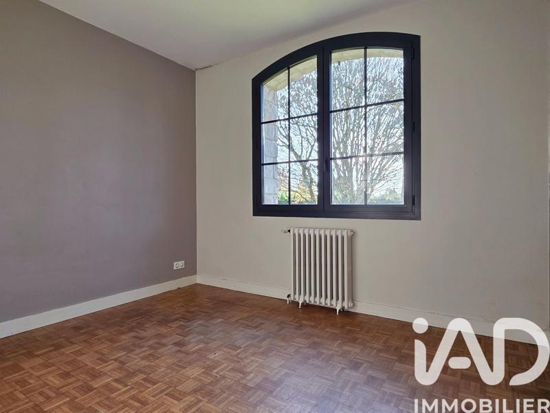 Maison - 220 m² - 7 pièces