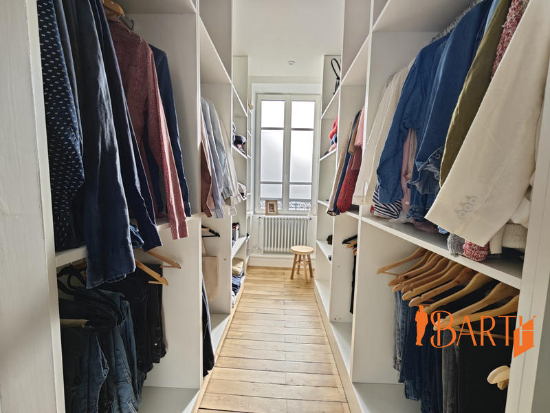 Maison - 200 m² - 6 pièces