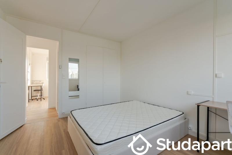 Chambre - 74 m² - 1 pièce