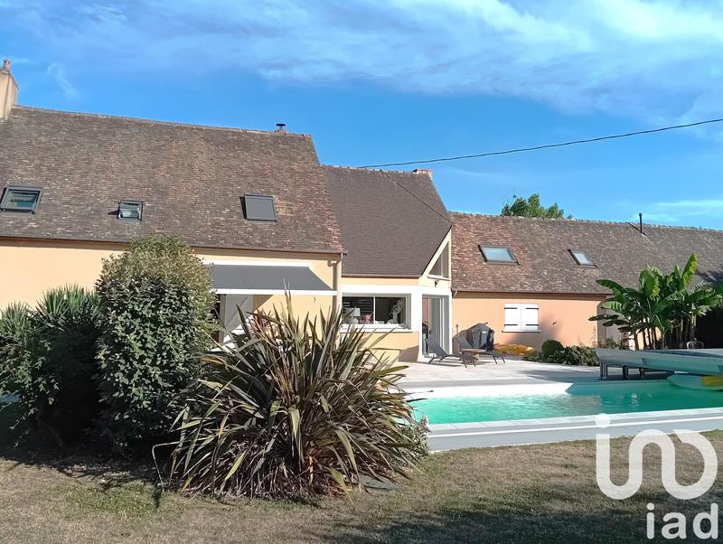 Maison - 205 m² - 9 pièces