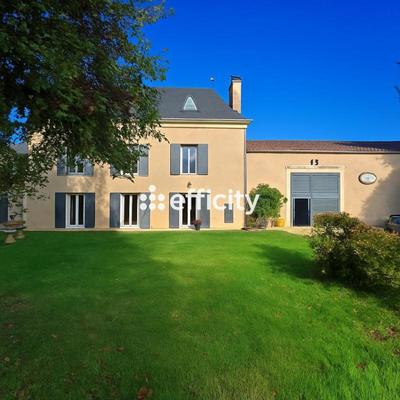 Demeure - 275 m² - 7 pièces