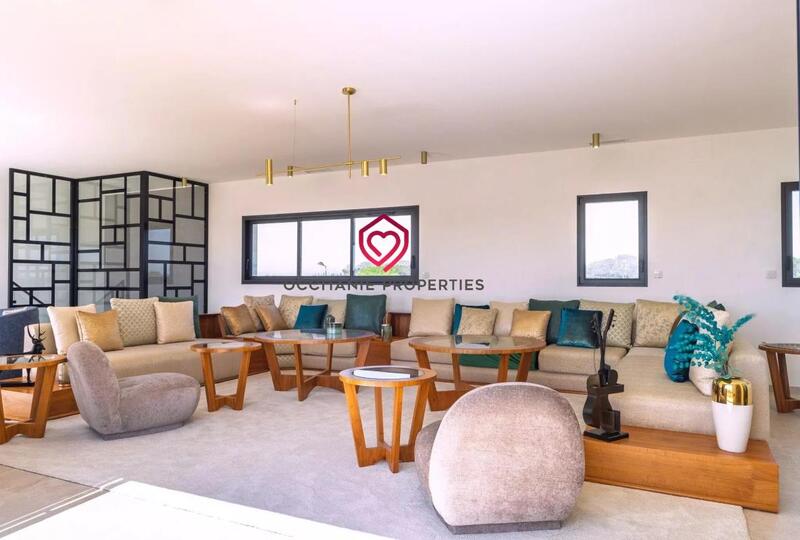 Villa - 327 m² - 8 pièces