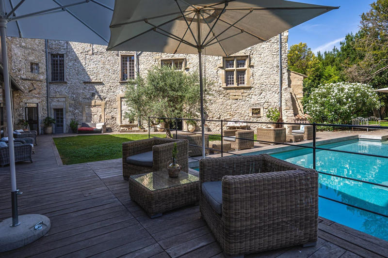 Maison - 520 m² - 8 pièces