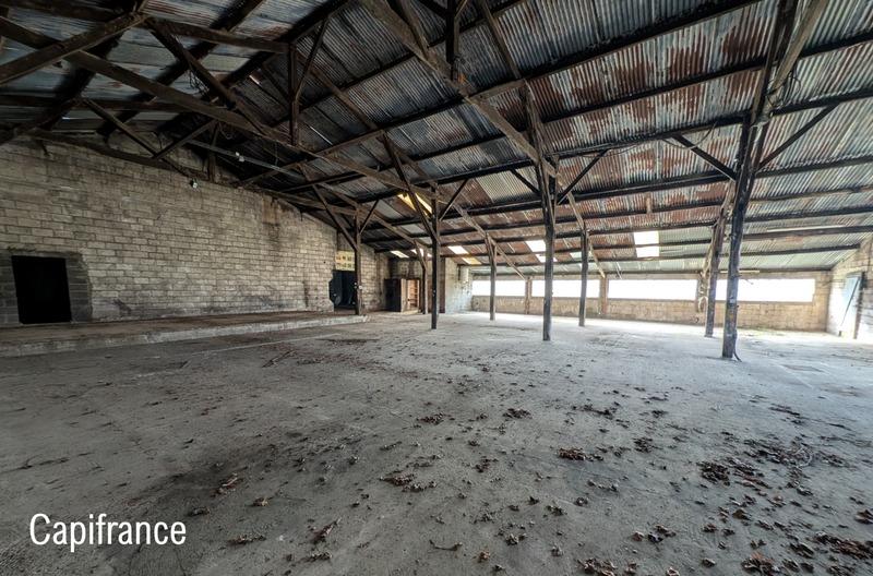 Entrepôt - 750 m²