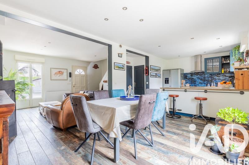 Maison - 92 m² - 6 pièces