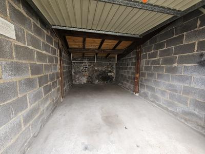 Parking / Garage - 10 m²