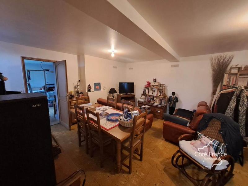 Maison - 217 m² - 6 pièces