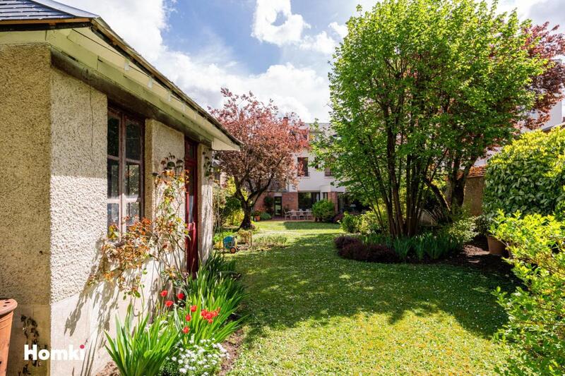 Maison - 252 m² - 11 pièces