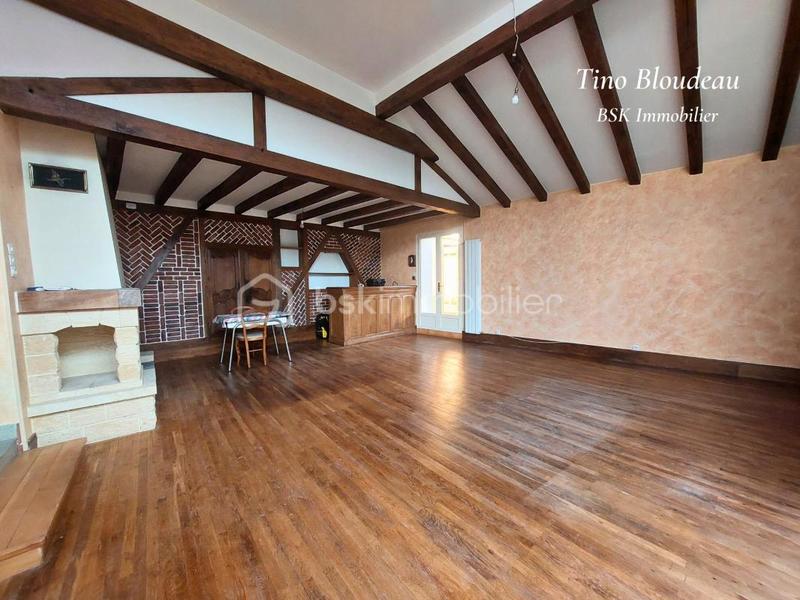 Demeure - 305 m² - 13 pièces