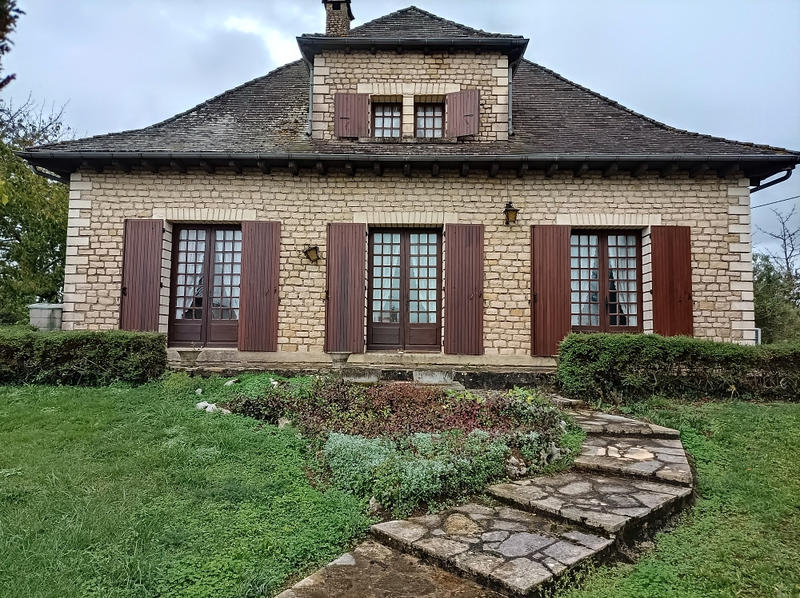 Maison - 120 m² - 5 pièces