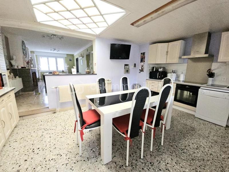 Maison - 85 m² - 5 pièces