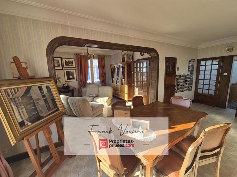 Maison - 321 m² - 8 pièces