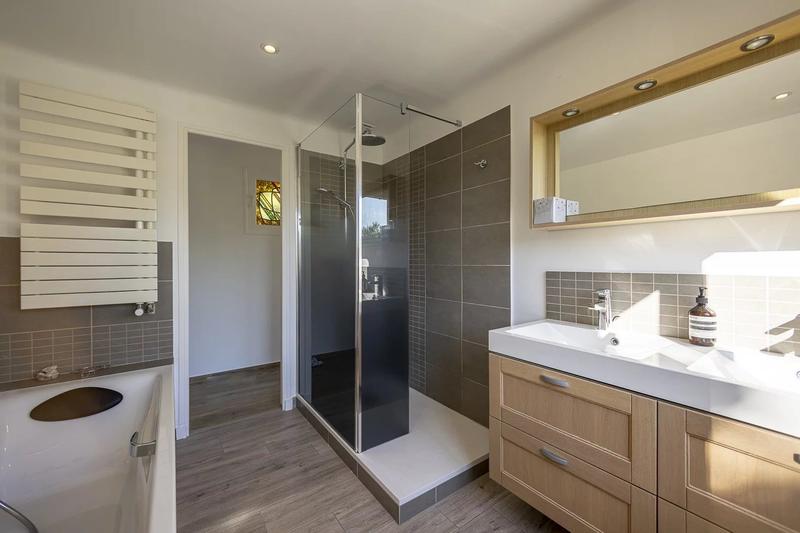 Maison - 194 m² - 5 pièces