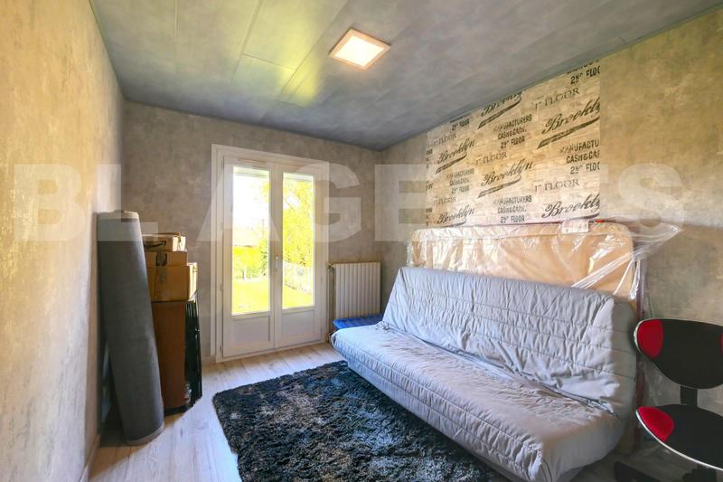 Maison traditionnelle - 191 m² - 9 pièces