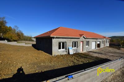 Maison - 93 m² - 5 pièces