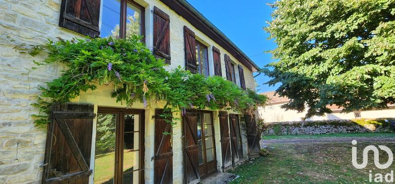 Maison - 227 m² - 6 pièces