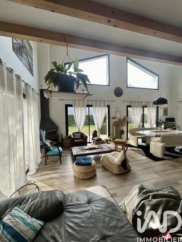 Maison - 197 m² - 8 pièces