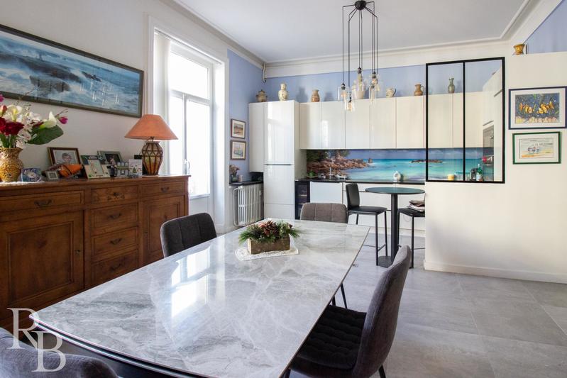 Appartement - 102 m² - 5 pièces