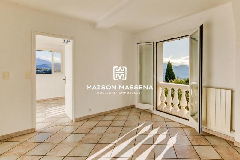 Appartement - 122 m² - 4 pièces