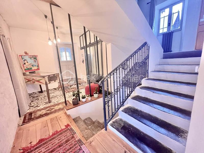 Demeure - 157 m² - 5 pièces