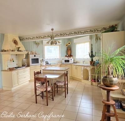 Maison - 159 m² - 6 pièces