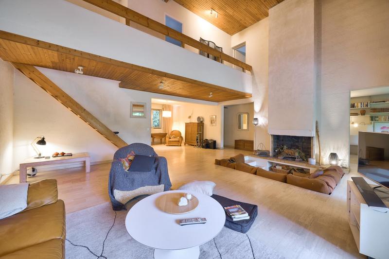 Demeure - 327 m² - 10 pièces