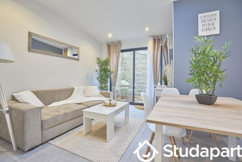 Chambre - 10 m² - 1 pièce