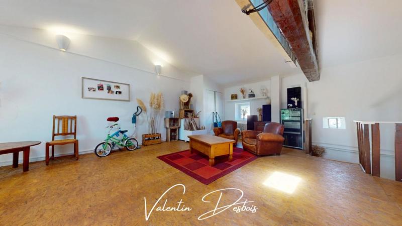 Maison - 209 m² - 9 pièces