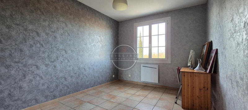 Villa - 100 m² - 5 pièces