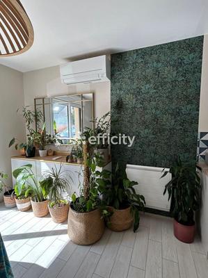 Maison - 90 m² - 5 pièces