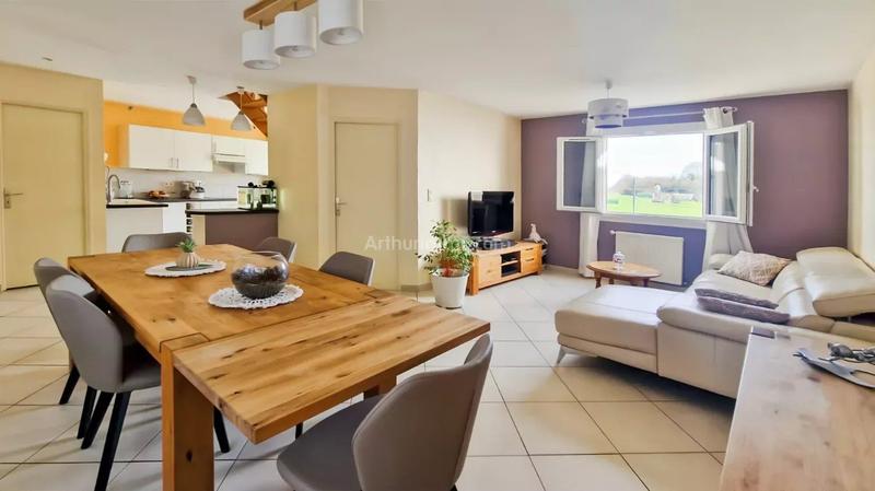 Maison - 93 m² - 5 pièces