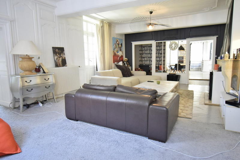 Maison - 300 m² - 10 pièces