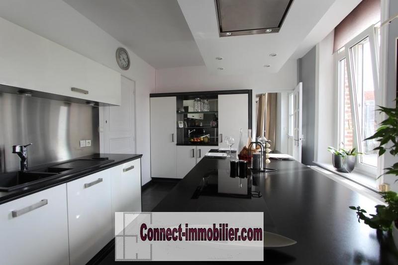 Maison - 247 m² - 7 pièces