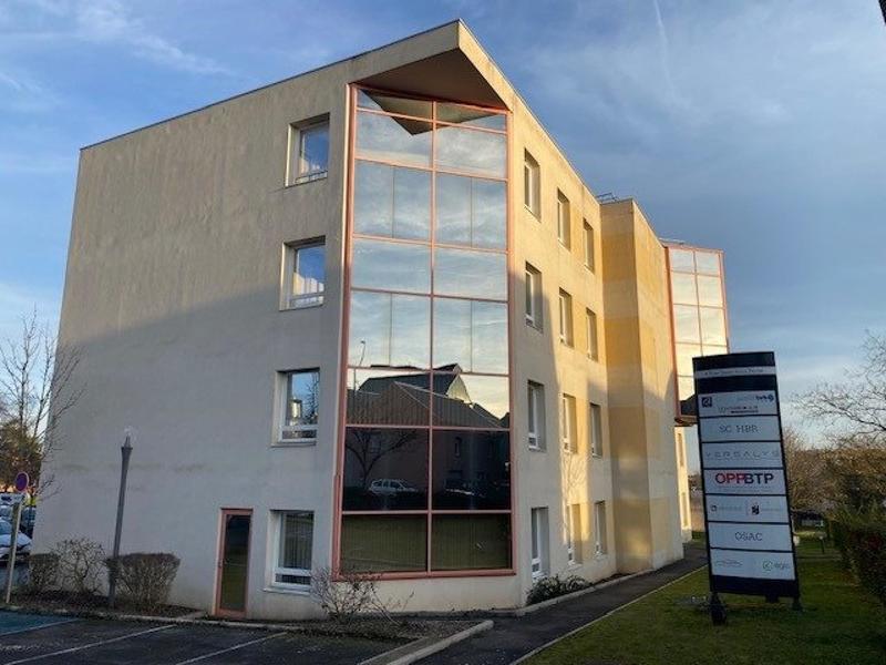 Local commercial - 81 m² - 4 pièces