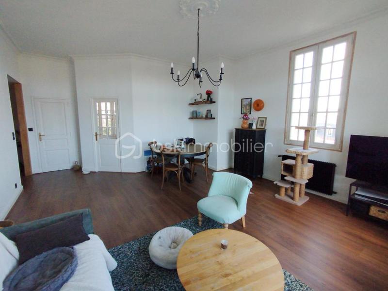 Appartement - 93 m² - 4 pièces