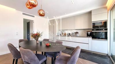 Appartement - 111 m² - 4 pièces