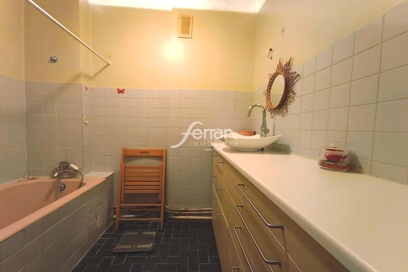 Appartement - 77 m² - 4 pièces