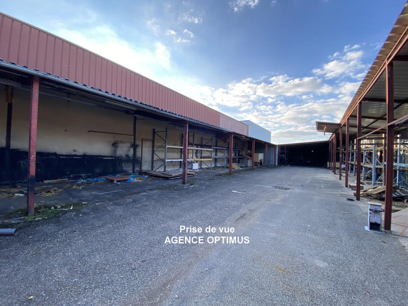 Local commercial - 2 100 m²