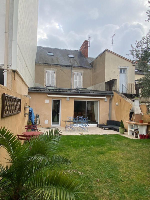 Maison - 176 m² - 8 pièces