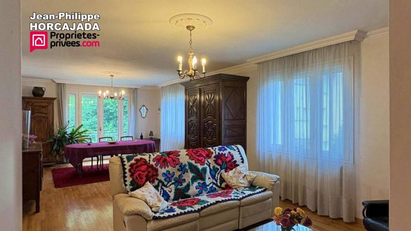 Maison - 307 m² - 8 pièces