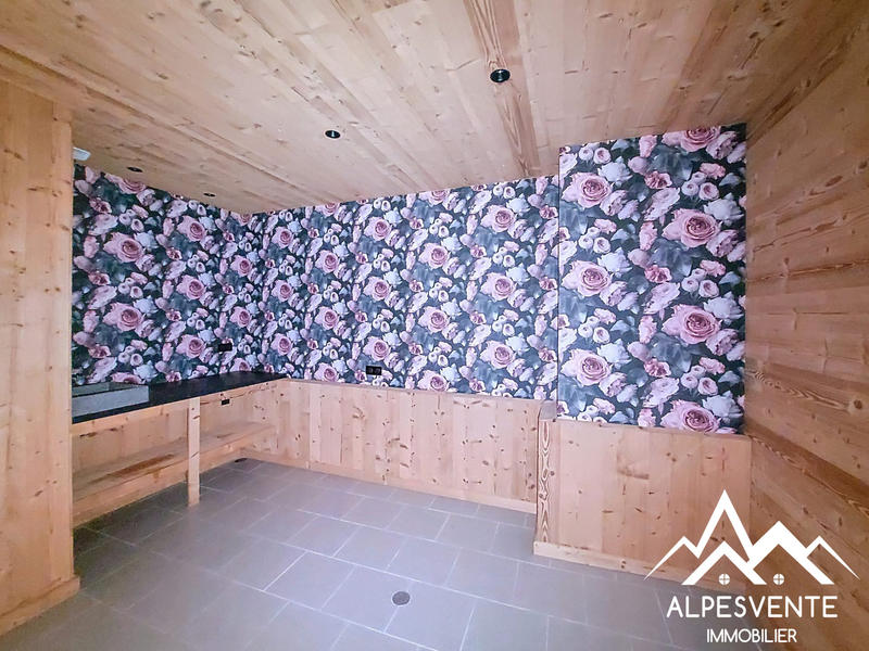 Maison - 225 m² - 10 pièces