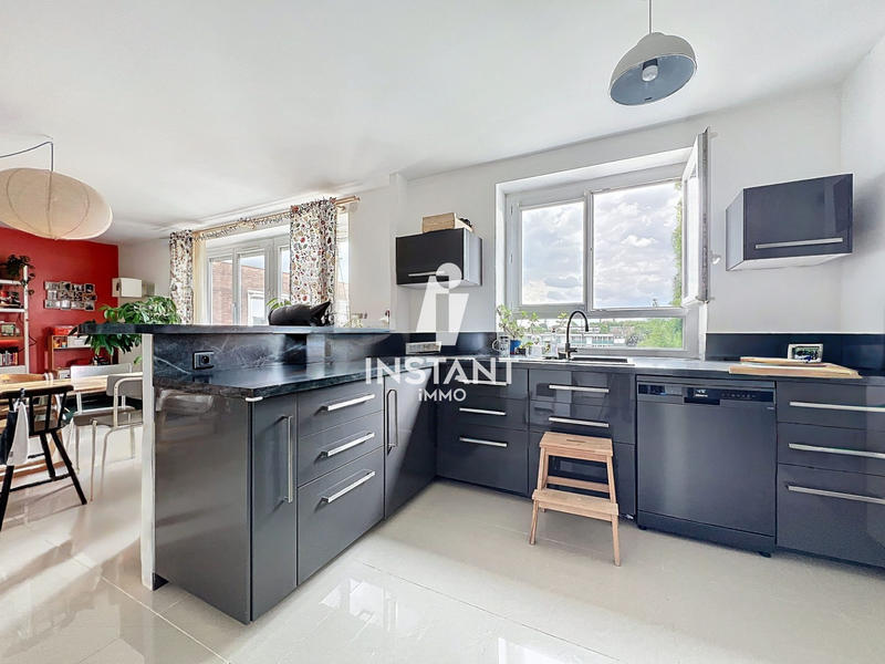 Appartement - 95 m² - 4 pièces