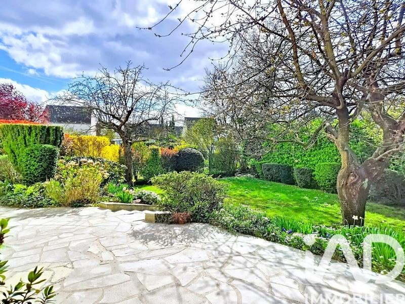 Maison - 155 m² - 8 pièces