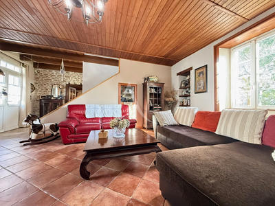 Maison - 134 m² - 6 pièces
