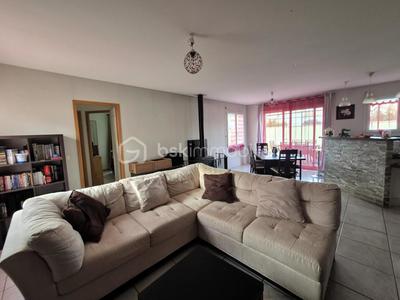 Maison - 157 m² - 8 pièces