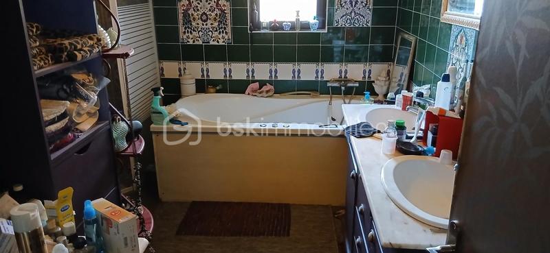 Demeure - 379 m² - 9 pièces