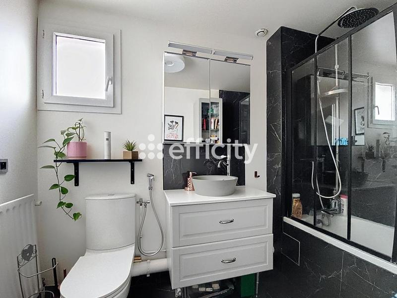 Maison - 75 m² - 4 pièces