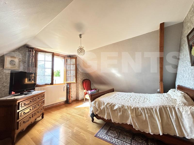 Maison - 165 m² - 7 pièces